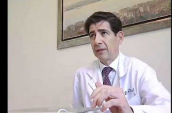 El Dr. Piñal opera a rebeldes libios