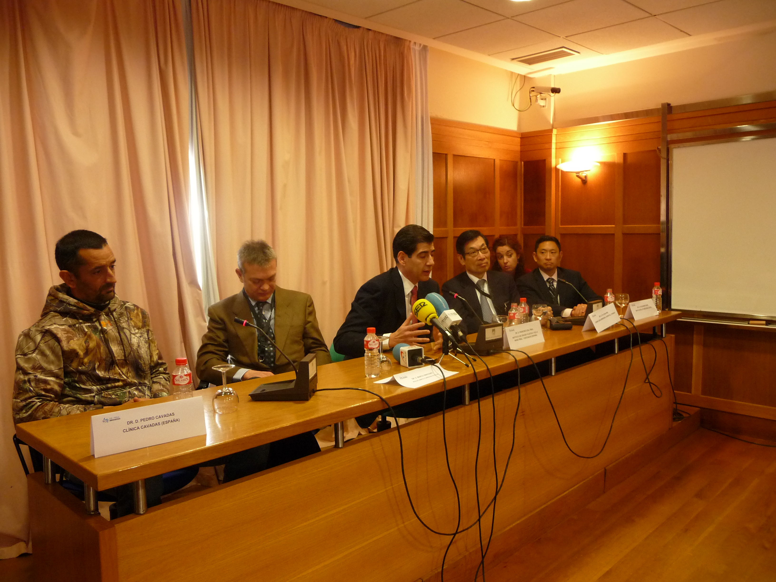 Rueda de prensa de conclusiones de ‘Fronteras en la reconstrucción de la mano y el miembro superior’ 