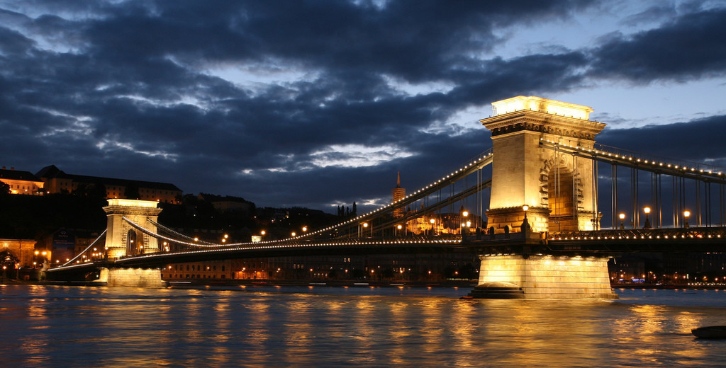 Vista del Puente de Las Cadenas (Budapest, Hungría)